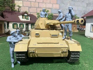 5 Figuren Panzerbesatzung Wehrmacht alte Uniformen WW2 1:16  passend Heng Long - Bild 1 von 5
