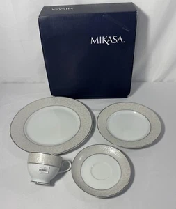 Mikasa Parchment 4 Piece Set Porcelain Dinnerware China Service for 1 NEW - Picture 1 of 18