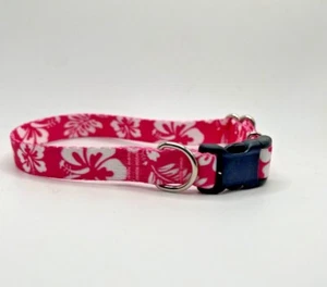 Collar de perro 5/8" delgado pequeño floral rosa estampado hawaiano con hebilla de liberación rápida - Imagen 1 de 6