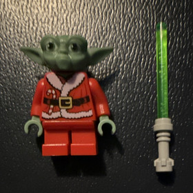 LEGO Star Wars Santa Yoda Minifigure w/ Green Lightsaber sw0622 75097