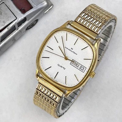 Швейцарские винтажные кварцевые часы HAMILTON с 7 камнями дата золотистый эластичный ремешок 32 мм - Изображение 1 из 2