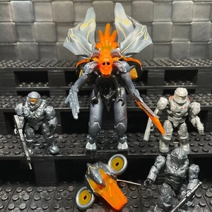 From Mega Bloks Halo UNSC Pelican Gunship Set #97129 - Toys Main Figures - Bild 1 von 8