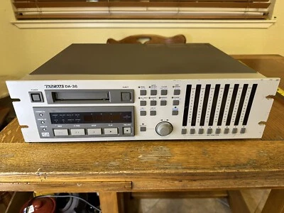 TASCAM DA-38, 8CH DIGITAL RECORDER/REPRODUCER, 120V/60Hz/37W Untested - Image 1 of 4