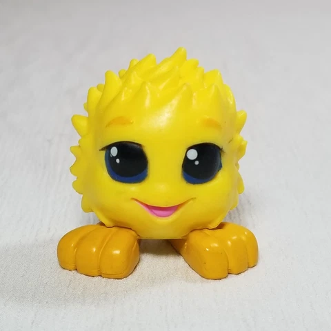 Neopets JubJub Island Yellow  2-Inch Collector Figure Jakks Pacific 2008 HTF Cover