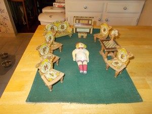 casa de muñecas antiguas