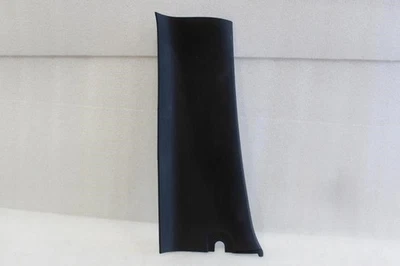 RAM 1500 2019 2020 2021 2022 2023 NUEVO ESTILO TRASERO IZQUIERDO PANEL DE MOLDURA PILAR C INFERIOR Foto 1 de 4