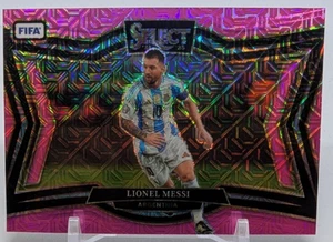 2024-25 Panini Select FIFA Lionel Messi #244 Field Level Pink Prizm Mojo /299 - Bild 1 von 3