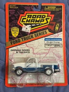 Road Champs 6278 1:43 White&Green Ford Truck Series F-150 Flare Side - Picture 1 of 1
