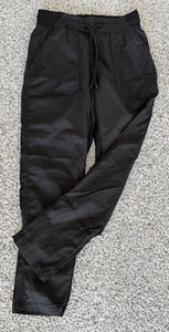 EUC Lululemon Beyond the Studio Jogger Pants Black Lightweight Gym Women's 6 - Picture 1 of 4