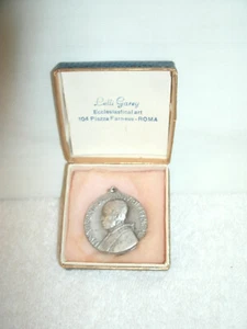 POPE PIUS XII--Medallion/Charm--1940--Lelli Garey Ecclesiastical Art-Italy -Orig - Picture 1 of 1