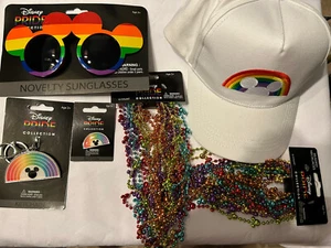 Lotto Disney Nuovo con etichette ORDE COLLECTION Cuore Arcobaleno Coperta Tazza Cappello Spilla Portachiavi+++ - Foto 1 di 7