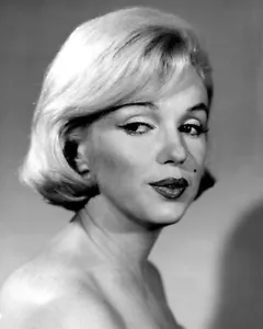 Marilyn Monroe classic Hollywood studio portrait circa 1960 24x36 inch Poster - Picture 1 of 1