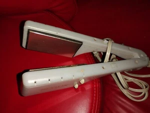 REVLON HAIR STRAIGHTENER - Picture 1 of 4