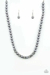 Paparazzi - Collana Collana Posh Boos -Poshing Your Luck "Set Argento" - Foto 1 di 6
