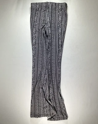 Leggings femininas sem limites preto branco vários padrões perna larga média em excelente estado usado - Imagem 1 de 4