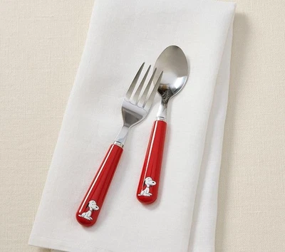 学校 Pottery Barn SNOOPY 假日迪士尼米奇餐具套装礼物派对孩子。 — 第 1/4 张图片