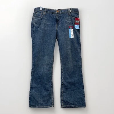 Pantalones de mezclilla Levis Strauss Signature para mujer 18 M tiro bajo corte boot vaquera occidental nuevos con etiquetas Foto 1 de 4