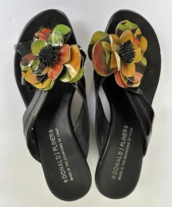 Donald J. Pliner sandali donna neri con zeppa floreale scarpe plateau misura 8,5 - Foto 1 di 9