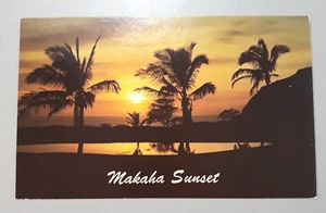 Vintage Postcard Hawaii - MAKAHA SUNSET Golf Course Lake Makaha Inn Country Club - Picture 1 of 6