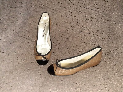 LONDON SOLE-Tan Quilted Leather-Black Patent Leather Cap Toe-Sz 38-Excellent - Image 1 of 4