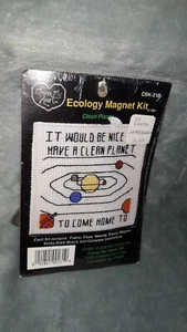 Ökologie Magnet Kreuzstich Set saubere Erde Sonnensystem Planeten CSK-210 NEU Vintage - Bild 1 von 6