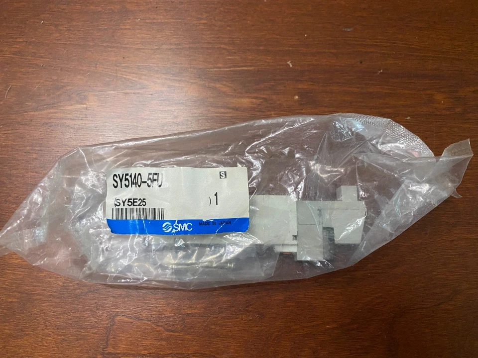 NOVA VÁLVULA SOLENÓIDE ORIGINAL DO FABRICANTE SY5140-5FU SMC PNEUMATICS SY 4/5 PORTAS - Imagem 1 de 1