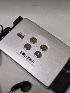 Sony WM-EX511 Walkman Cassette Player – Works Well, Great Sound, Remote & Case - Picture 1 of 8