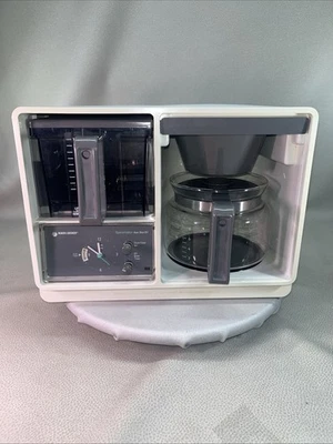 Vintage Black & Decker 10-Cup Undercabinet  Spacemaker Coffee Maker. - Image 1 of 4