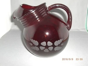 Vintage Anchor Hocking Tilted Royal Ruby 32 Ounce Ball Pitcher Floral Etched - Picture 1 of 4