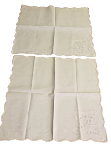 Vintage Pair White Cotton Napkins Cut Out & Embroidered 16"x16" - Picture 1 of 7