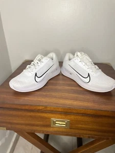 Talla 8 - NikeCourt Air Zoom Vapor 11 HC Blanco Negro - Imagen 1 de 11