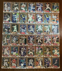 2023 Topps Update Gold /2023 Serial Numbered SP Parallel - 42 Card Lot - Picture 1 of 1