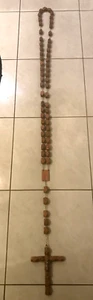 VINTAGE ANTIQUE WOODEN ROSARY BEADS CROSS LARGE WALL HANGING 165CM - Picture 1 of 8