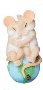 Charming Tails Mouse Peace On Earth Mice Embracing On Globe Figurine NIB 15449 - Picture 1 of 1