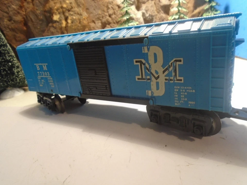 MARX O GAUGE BOSTON MAINE BLUE SLIDING DOOR BOX CAR BM 77003, MINT COND  5-229-5 - Image 1 of 4