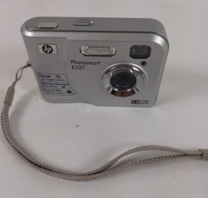 HP Photosmart E337 5.0MP Compact Digital Camera Silver HP Photo Camera - Picture 1 of 6