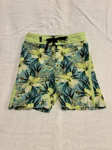 Hurley Little Boys Tropical Paradise Board Shorts, Size 6 - Picture 1 of 7