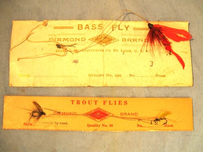 2 Antique Diamond Brand Fishing Flies on Original Cards - Image 1 of 4