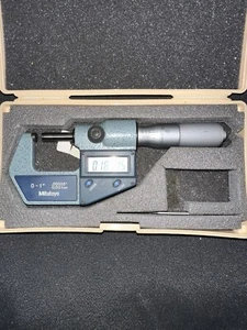 Mitutoyo 0-1" Digital Micrometer Model 293-765-30 Carbide Anvils Plastic Case - Picture 1 of 5