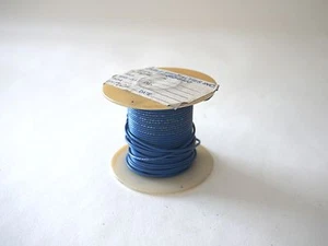 22 AWG VARADO 300V, UL 1007 ALAMBRE DE COBRE CHAPADO EN ESTAÑO ~60 FT, AZUL - Imagen 1 de 3