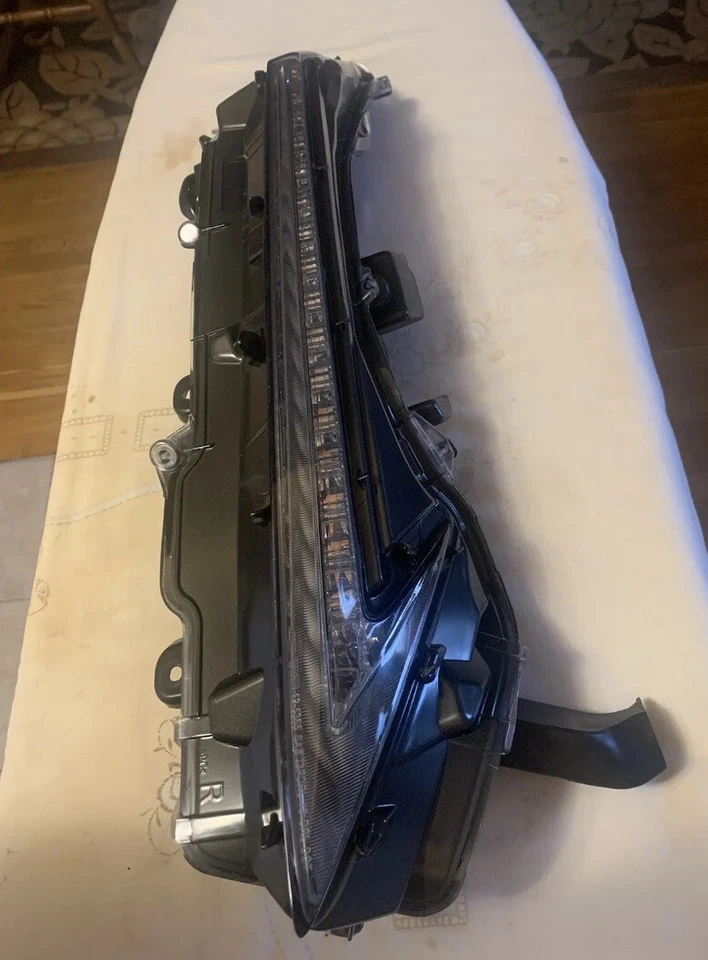 Luz de conducción de repuesto para Lexus NX200t 2015-2017 lado del pasajero Foto 1 de 4