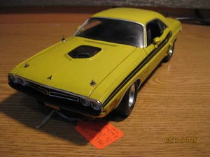 Dodge Challenger R/T 1971 1/18, citron (amarillo) por autopista, 61/dcp uno de 2500 - Imagen 1 de 21