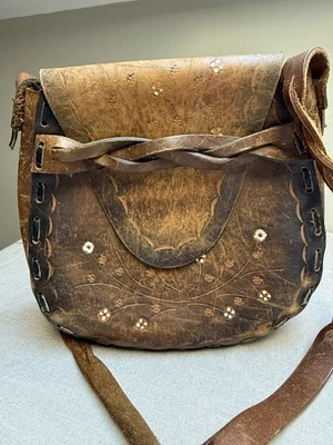 Bolso de Hombro Boho Vintage Años 70 Hippie Tocado a Mano Cuero Floral Foto 1 de 4