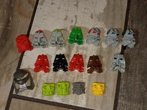 Lego Bionicle Kopf Lot Verbindungsblock die meisten mit Augen Mehrfarbig - Bild 1 von 6