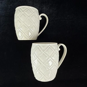 2 Lenox French Perle Mugs White Trellis Dishwasher Microwave Excellent - Picture 1 of 10
