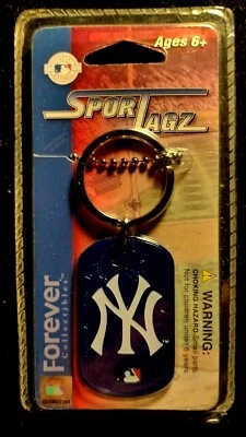 NY YANKEES MLB SPORTAGZ FLEXIBLE DOG TAG NECKLACE/KEYCHAIN FOREVER COLLECTIBLES - Image 1 of 2