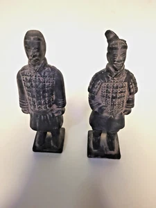 2 Tonfiguren Chinesisch-Style Krieger - Bild 1 von 2