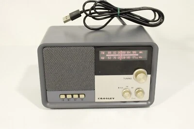 CROSLEY CR 3036 D-CL, AM/FM/Aux/BT small- portable radio. (ref K 116) - Image 1 of 4