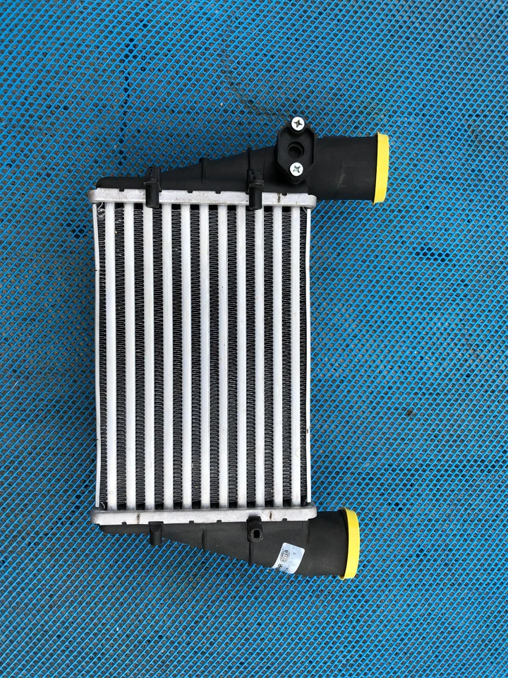 Neu Ladeluftkühler VW Passat Audi A4 Skoda 1.9 TDI 1.8 T - Bild 1 von 3
