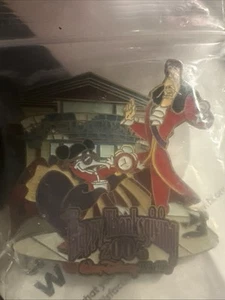 DISNEY WDW TURKEY HUNT 2004 CAPTAIN HOOK PIN LE 1500 - Picture 1 of 4